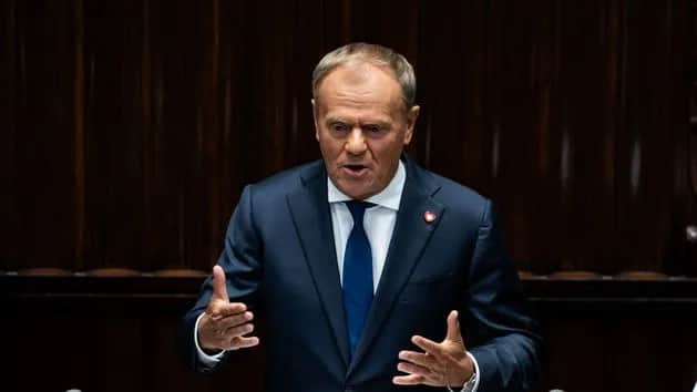 Kiedy Tusk odpowie na pytania? Oczekiwanie na odpowiedzi posłów