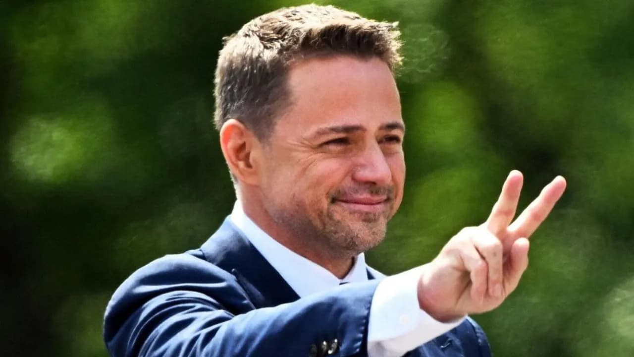 Jakie języki zna Trzaskowski? Zaskakująca lista jego umiejętności