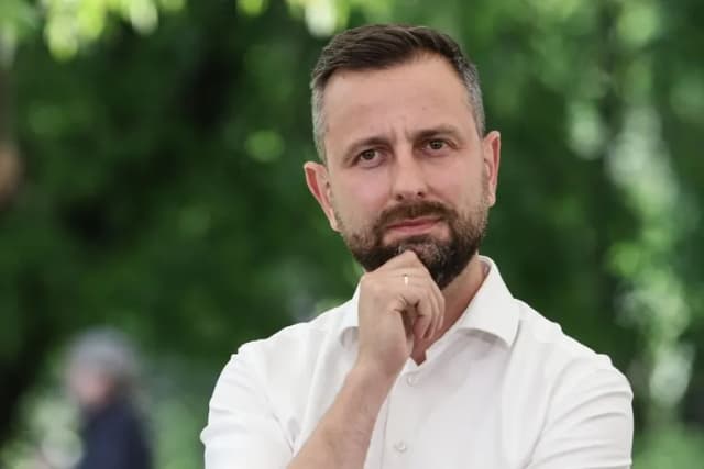 Kosiniak-Kamysz kim jest z zawodu? Zaskakujące fakty o jego karierze