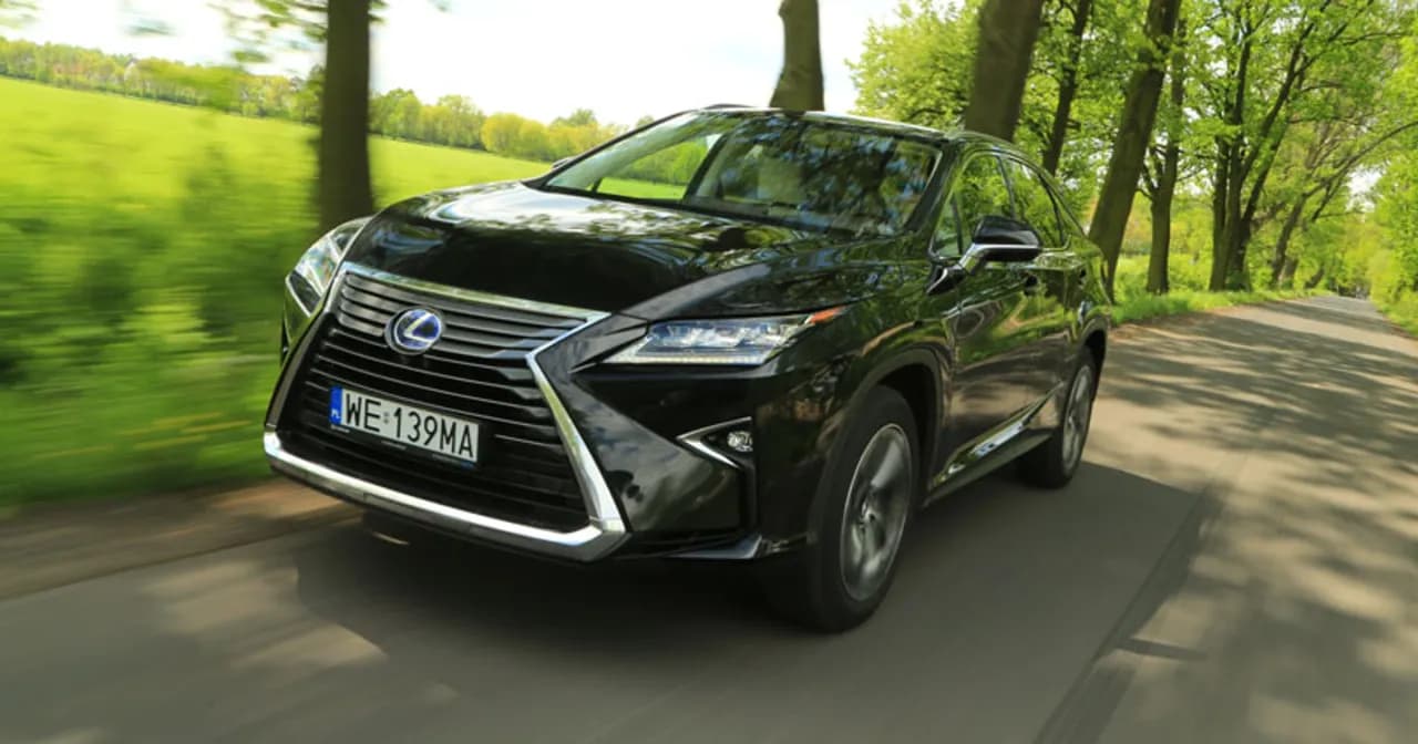Jaki samochód ma Tusk? Poznaj jego Lexus RX 450h i jego zalety