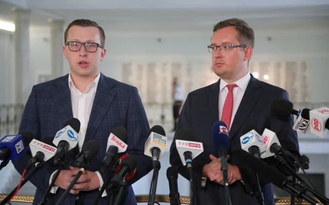 Jak głosowała Konfederacja w sprawie lex TVN? Zaskakujące decyzje!