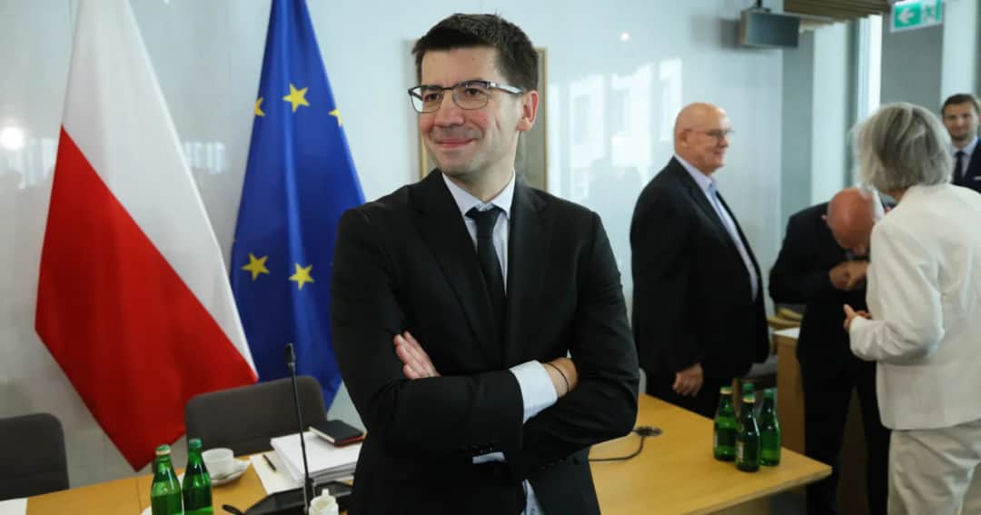 Kto jest marszałkiem sejmu i senatu? Poznaj ich ważne role i zadania