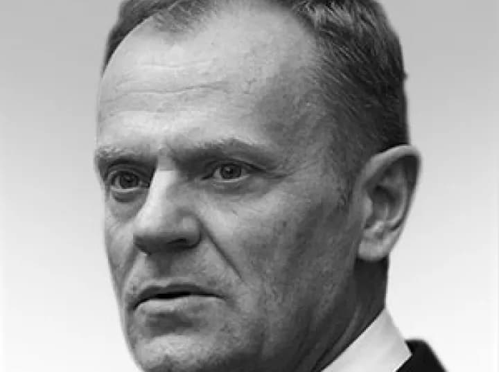 Gdzie się urodził Donald Tusk? Odkryj jego niezwykłe korzenie w Gdańsku