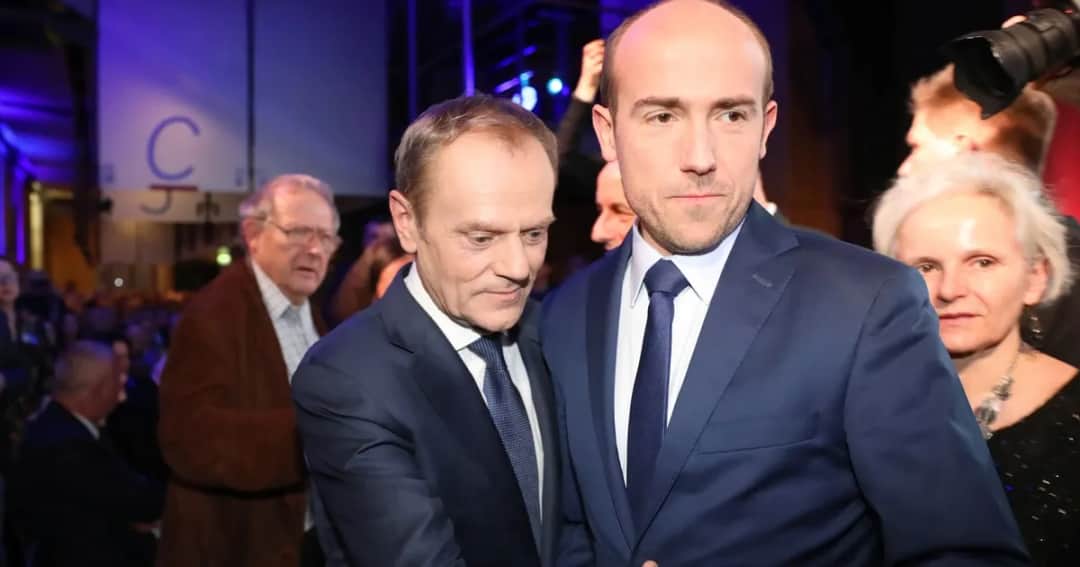 Czy Platforma Obywatelska to lewica czy prawica? Sprawdź jej ideologię