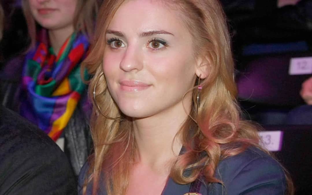 Co robi Kasia Tusk? Odkryj jej najnowsze projekty i stylizacje